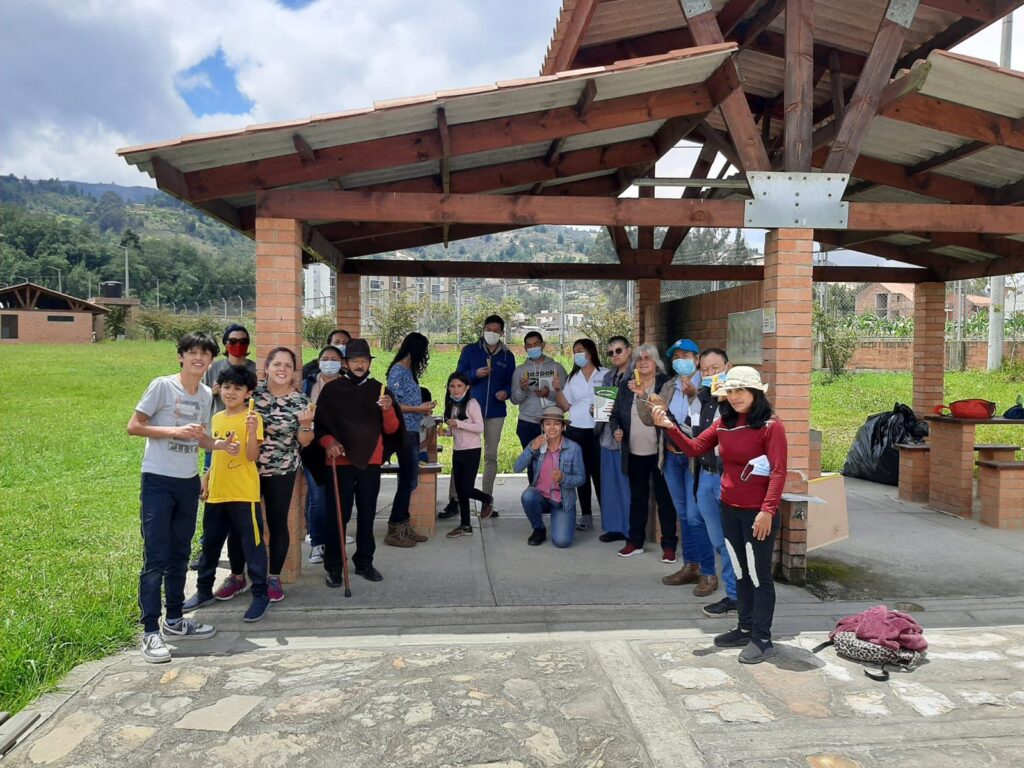 acción comunitaria en apicultura